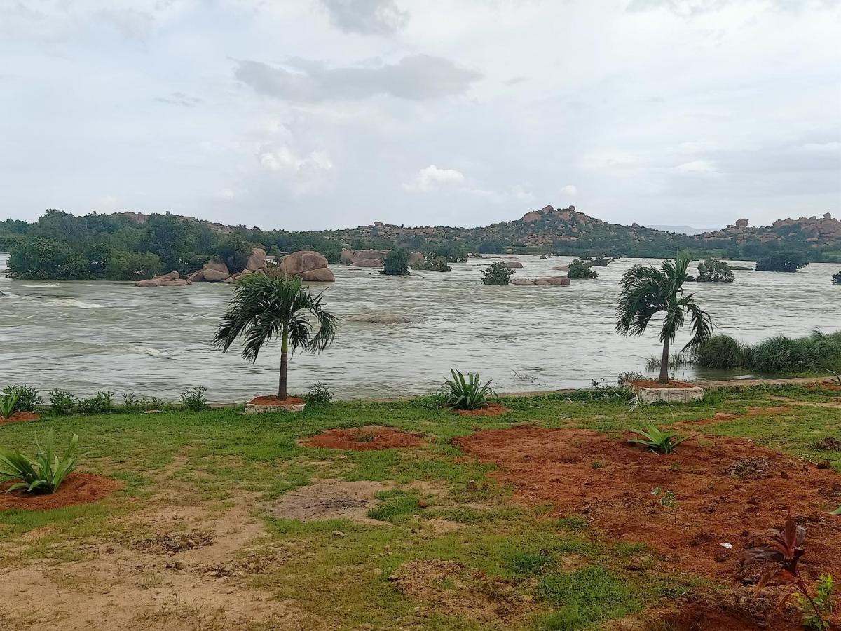 Leo Wodden Resort Hampi Buitenkant foto