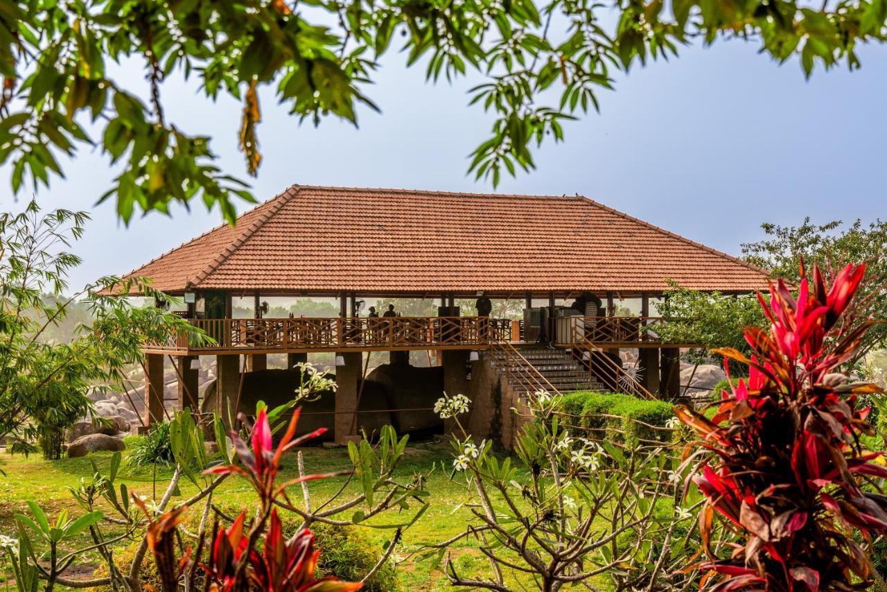 Leo Wodden Resort Hampi Buitenkant foto