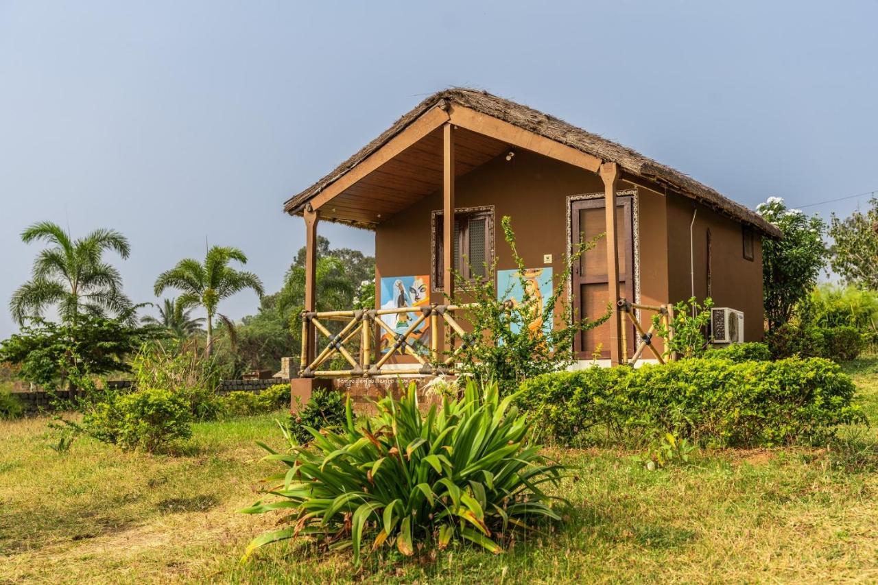 Leo Wodden Resort Hampi Buitenkant foto