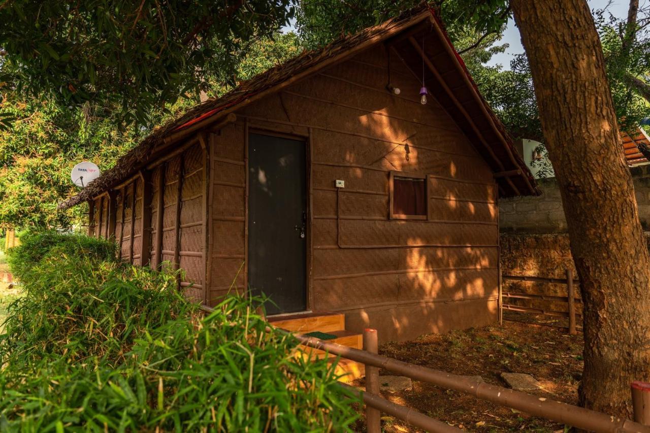 Leo Wodden Resort Hampi Buitenkant foto