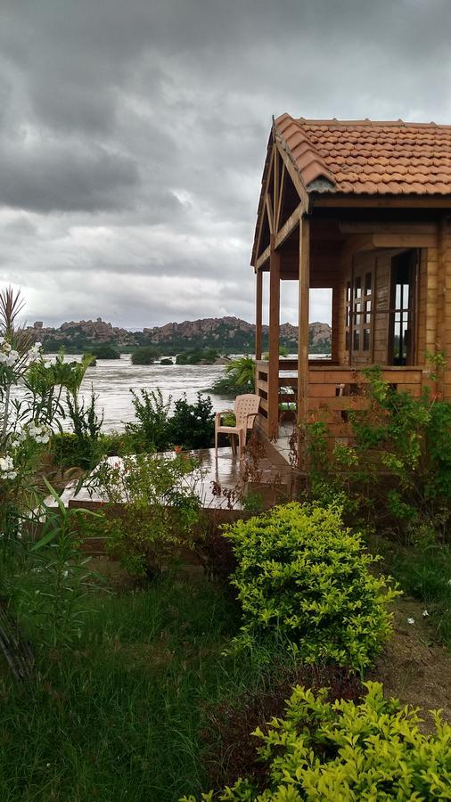 Leo Wodden Resort Hampi Buitenkant foto
