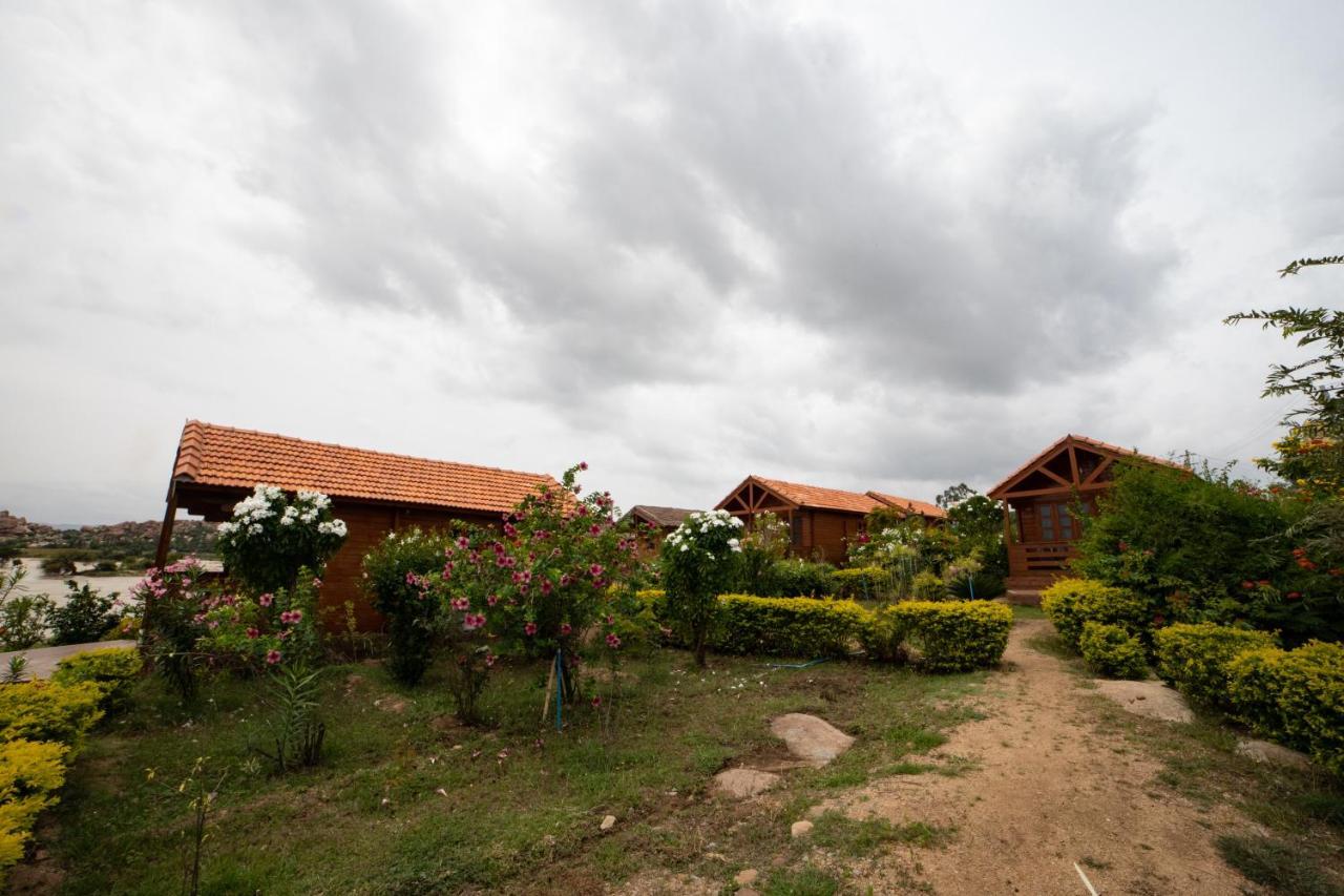 Leo Wodden Resort Hampi Buitenkant foto