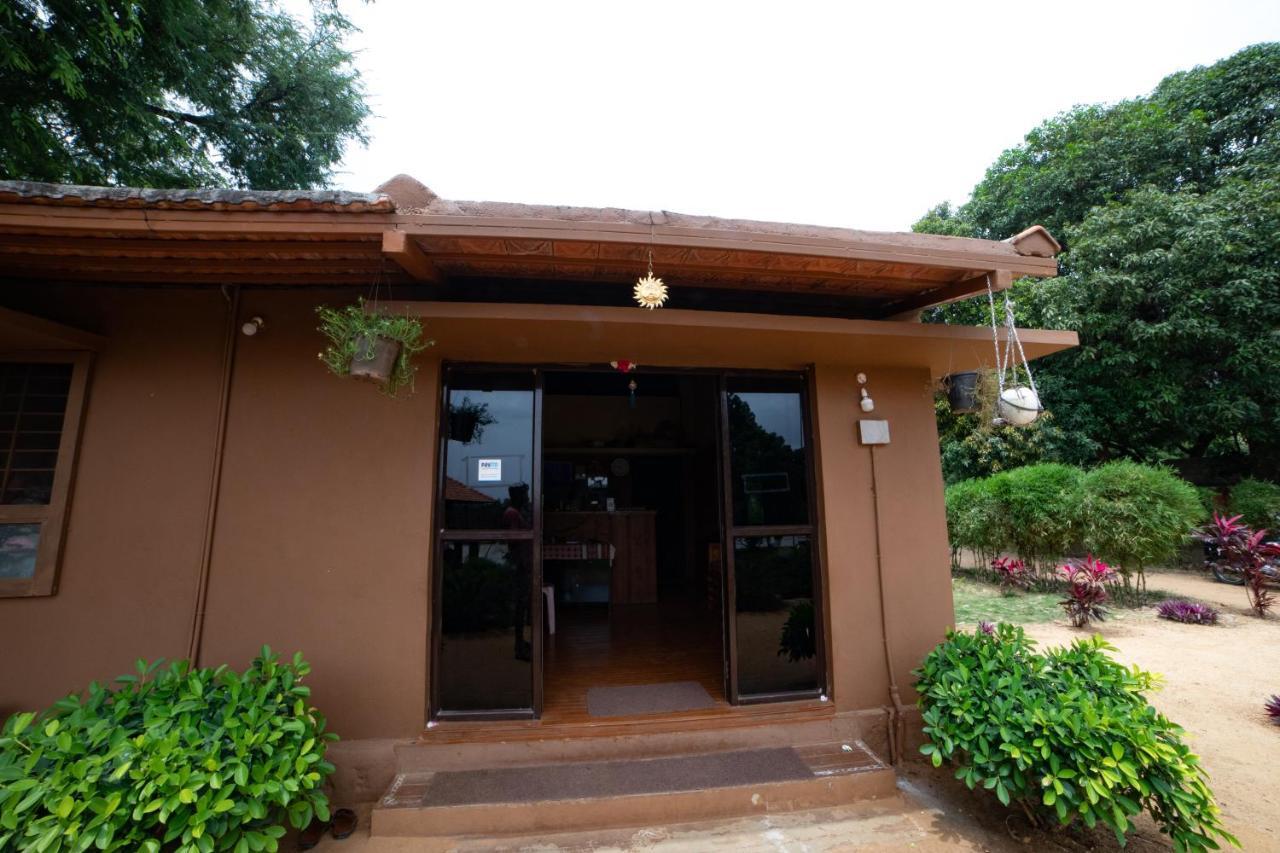 Leo Wodden Resort Hampi Buitenkant foto